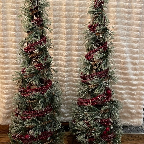 Christmas Tree Table Décor (set of 2) (FINAL PRICE) - Picture 5 of 9